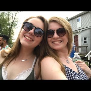 Meet your Posher, Meredith